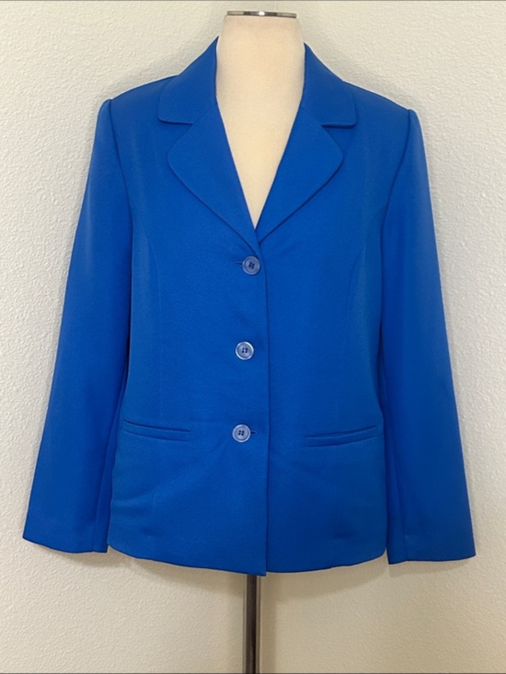 Alfred Dunner Blue Blazer Jacket with pockets Size 8 Excellent